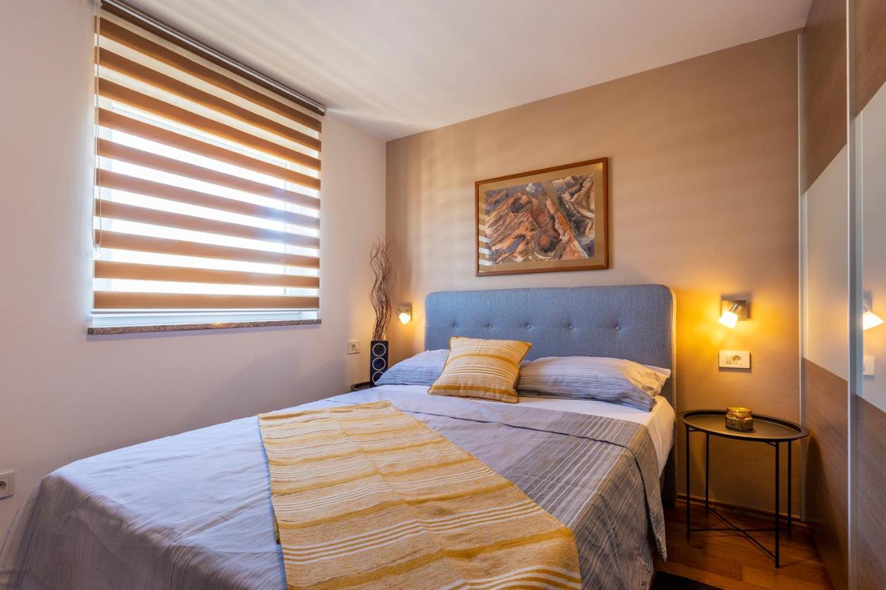 Apartman Ember Pula Luaran gambar